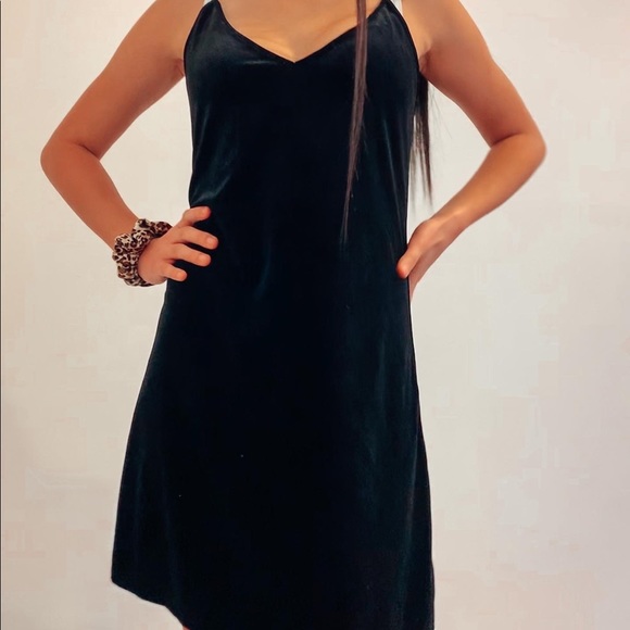 SOLD❗️Brandy Melville Velvet Dress 🖤🖤 - Picture 3 of 5